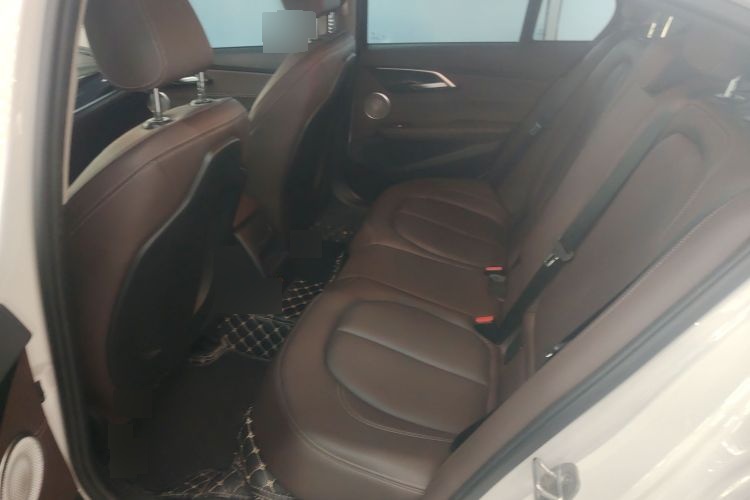 2022 BMW 1 Series - Main View