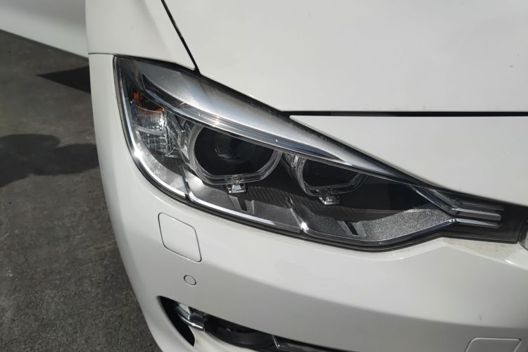 2015 BMW 3 Series - Main View