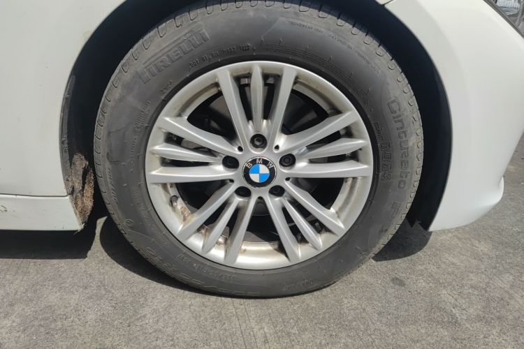 2015 BMW 3 Series - Main View