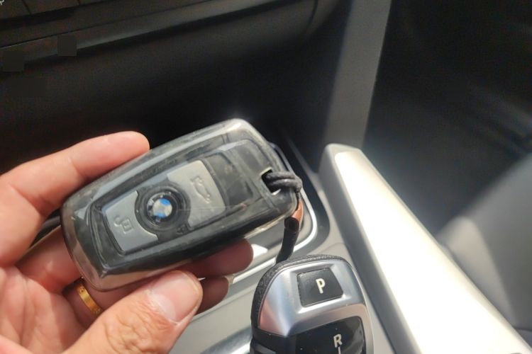 2015 BMW 3 Series - Main View