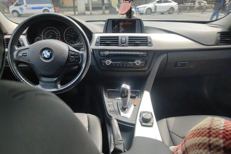 2015 BMW 3 Series - Main View