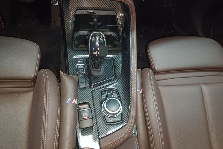 2021 BMW X1 - Main View