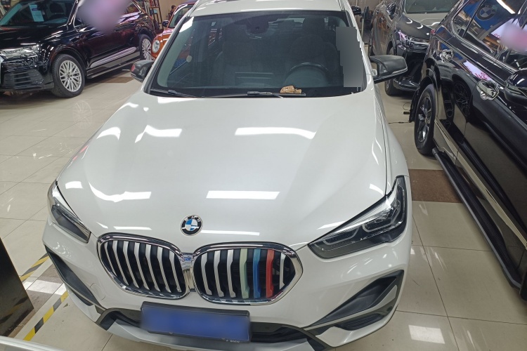 2021 BMW X1 - Main View