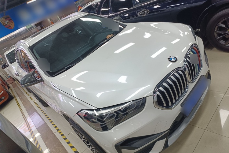 2021 BMW X1 - Main View