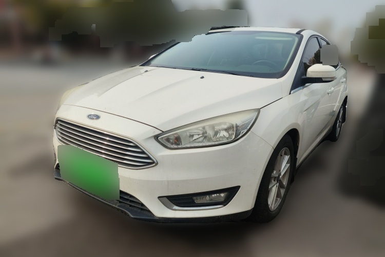 2015 Ford Focus - Main View