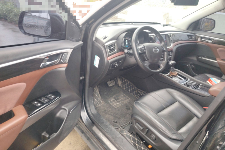 2017 GAC Gonow Trumpchi GS8 - Main View