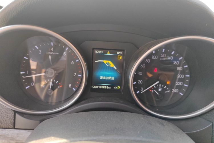 2015 Haval H8 - Main View