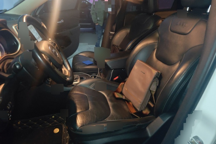 2017 Jeep Cherokee - Main View