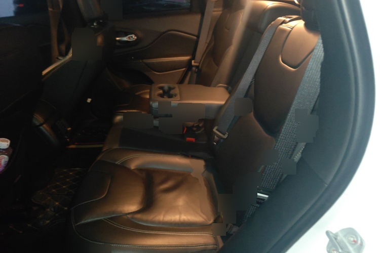 2017 Jeep Cherokee - Main View