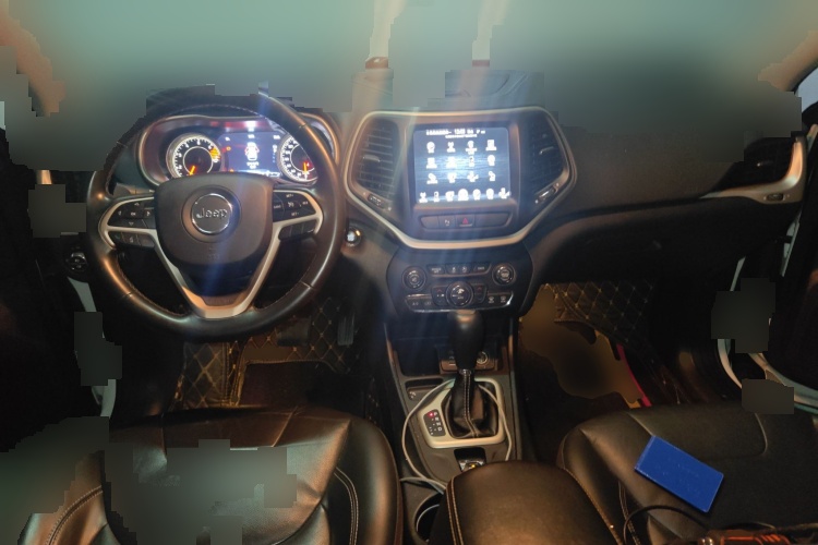 2017 Jeep Cherokee - Main View