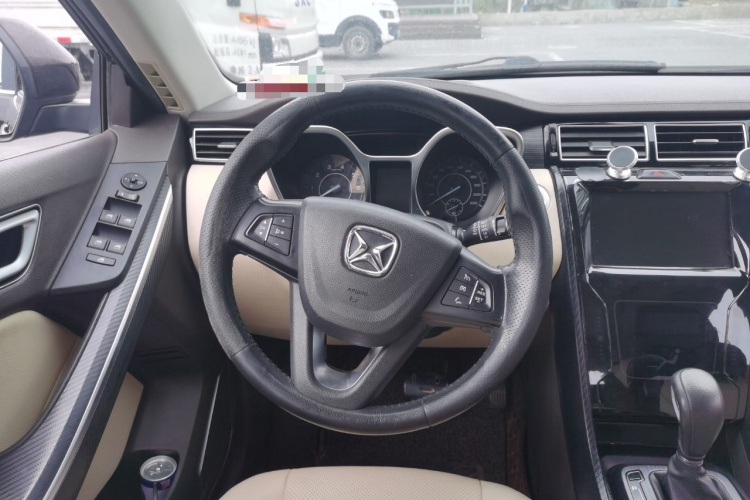 2016 Jiangling Yusheng S330 - Main View