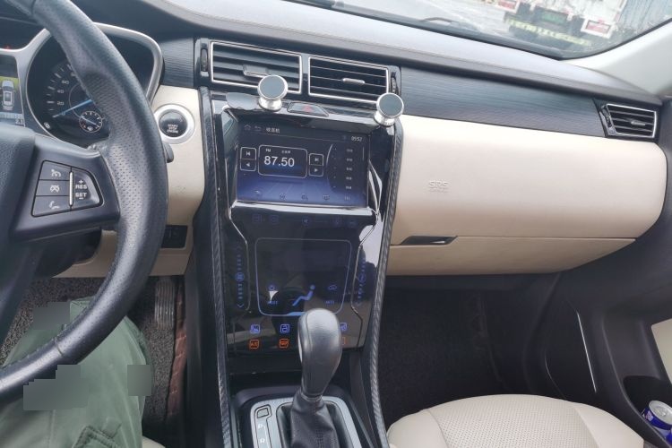 2016 Jiangling Yusheng S330 - Main View