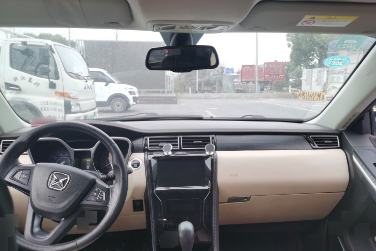 2016 Jiangling Yusheng S330 - Main View