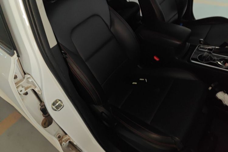 2019 Kia KX5 - Main View