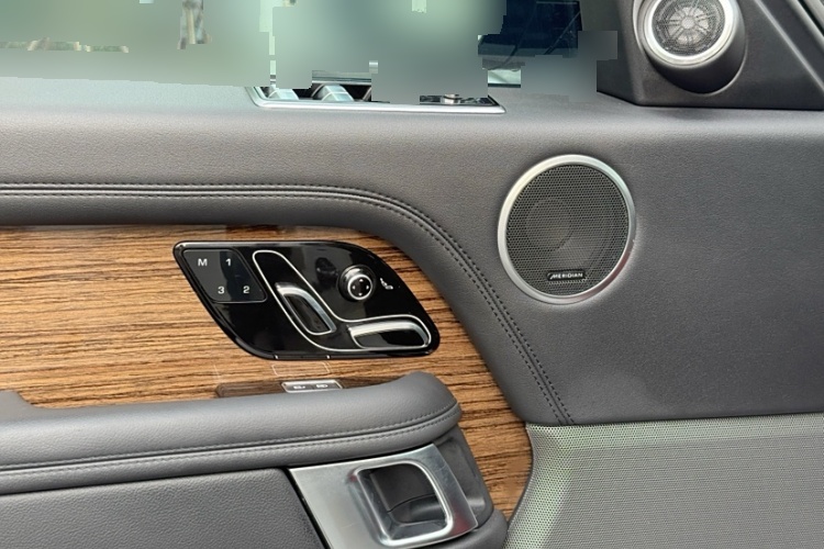 2023 Land Rover Range Rover Executive - Main View