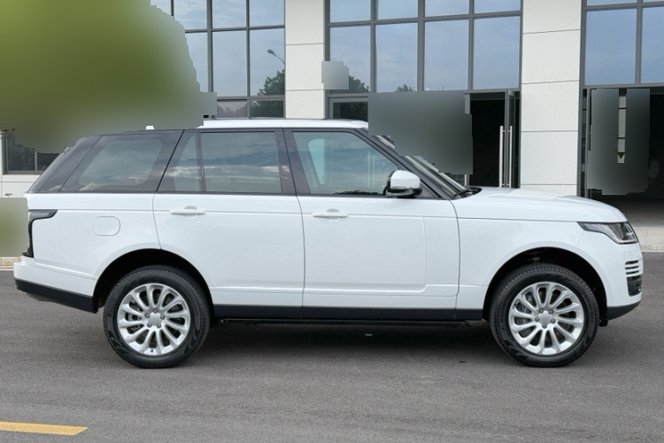 2023 Land Rover Range Rover Executive - Main View