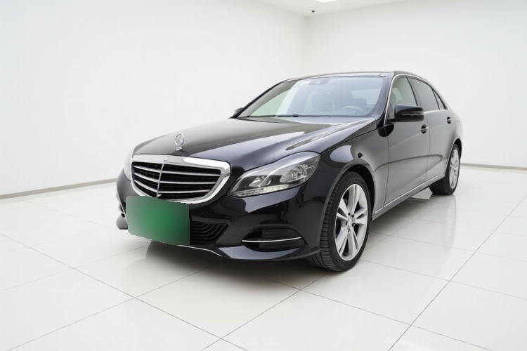 2015 Mercedes-Benz E-Class - Main View