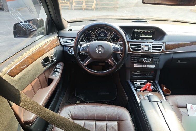 2015 Mercedes-Benz E-Class - Main View