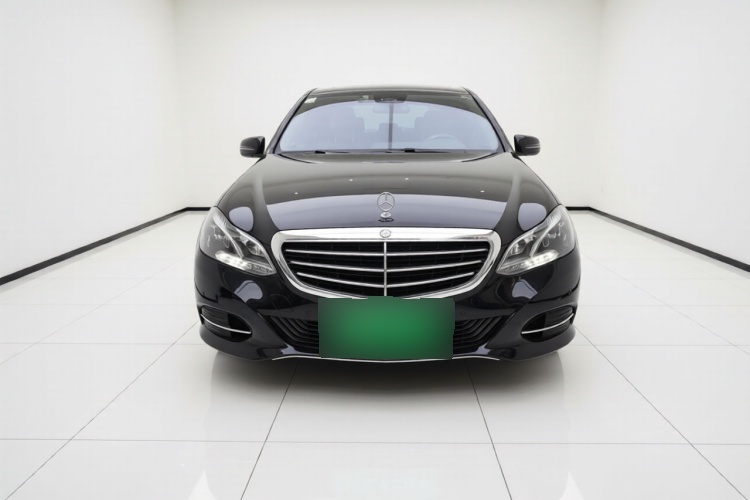 2015 Mercedes-Benz E-Class - Main View