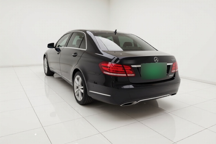 2015 Mercedes-Benz E-Class - Main View