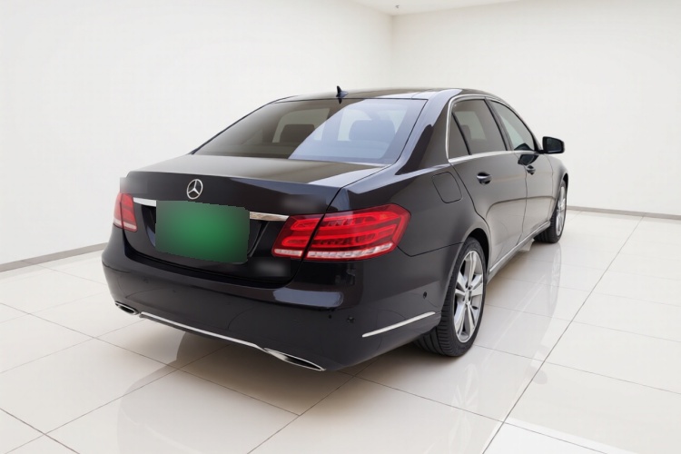 2015 Mercedes-Benz E-Class - Main View