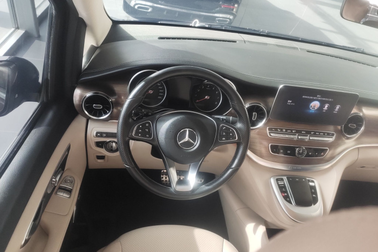 2021 Mercedes-Benz V-Class - Main View