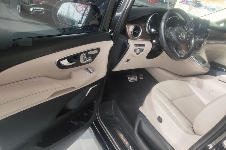 2021 Mercedes-Benz V-Class - Main View