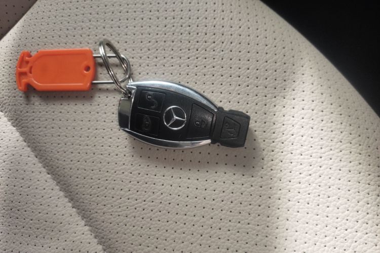 2021 Mercedes-Benz V-Class - Main View