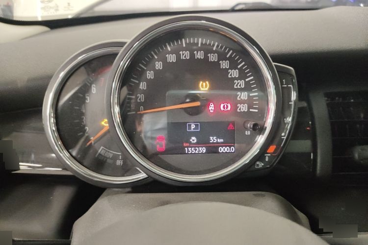 2019 MINI 15t One Plus Five Door Version C161634857182578 - Main View