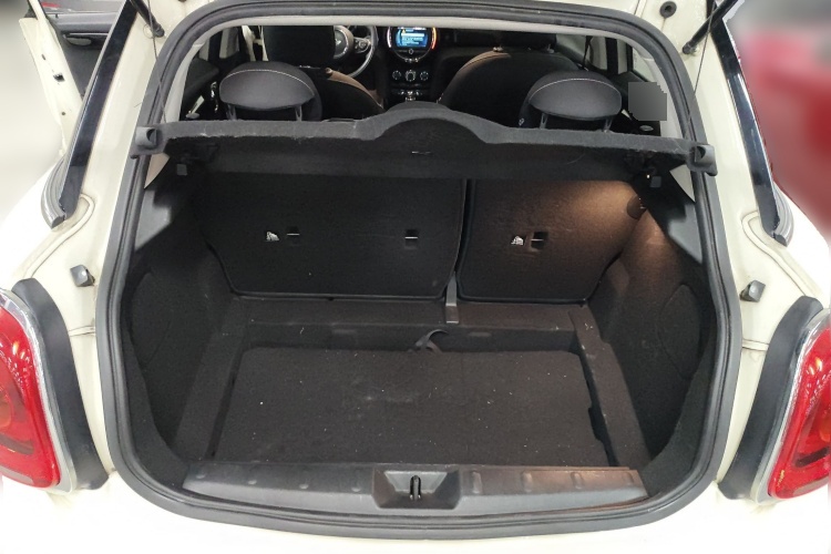 2019 MINI 15t One Plus Five Door Version C161634857182578 - Main View