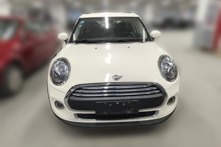 2019 MINI 15t One Plus Five Door Version C161634857182578 - Main View