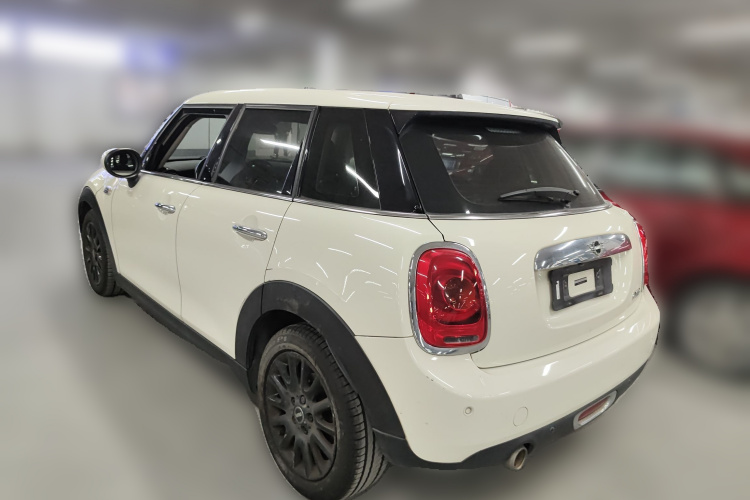 2019 MINI 15t One Plus Five Door Version C161634857182578 - Main View
