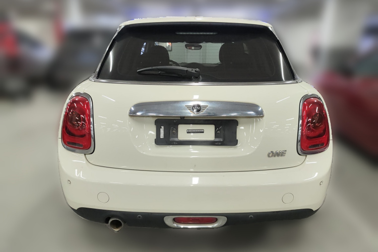 2019 MINI 15t One Plus Five Door Version C161634857182578 - Main View