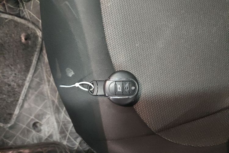 2019 MINI 15t One Plus Five Door Version C161634857182578 - Main View