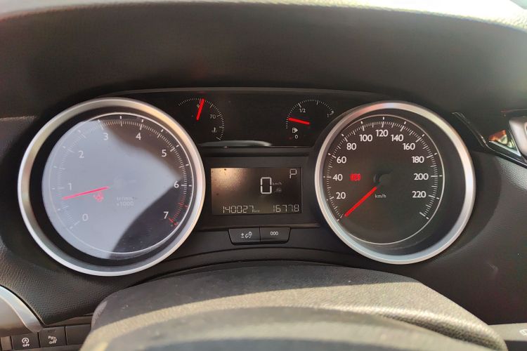 2016 Peugeot 408 - Main View