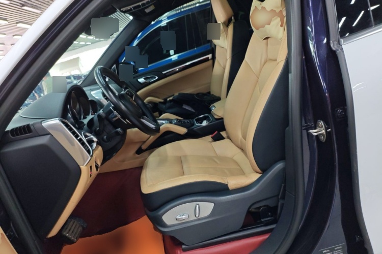 2016 Porsche Cayenne 30t C163357546445185 - Main View