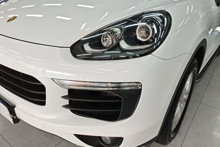 2016 Porsche Cayenne 30t C163357546445185 - Main View