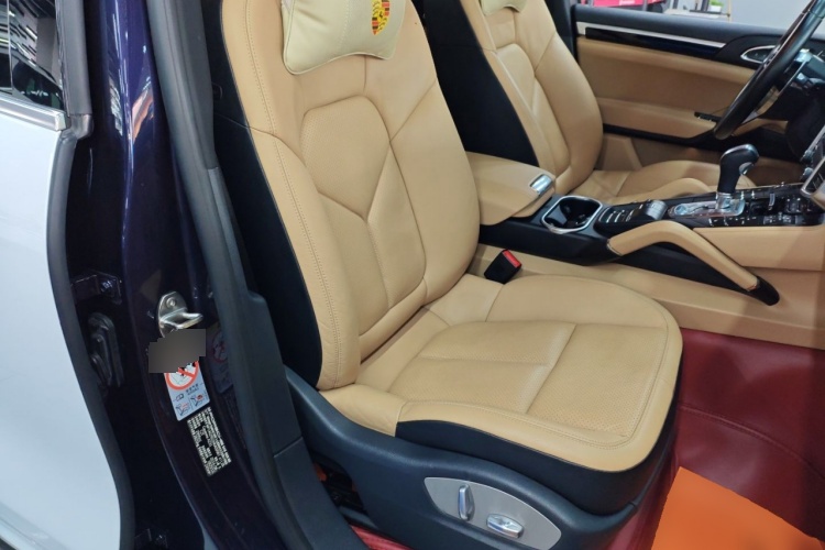 2016 Porsche Cayenne 30t C163357546445185 - Main View