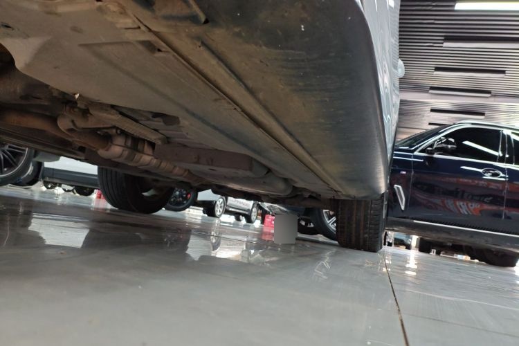 2016 Porsche Cayenne 30t C163357546445185 - Main View