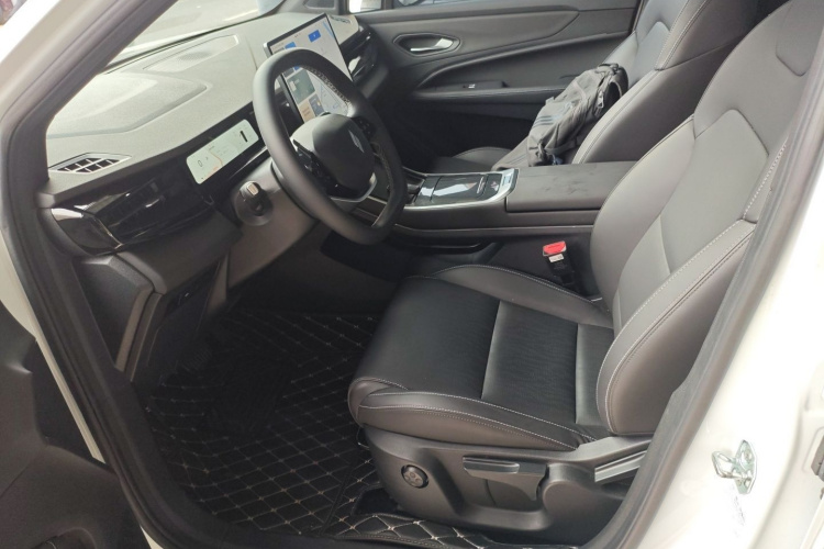 2024 BAIC Ruixiang Lan Auto Rui Lan 7 - Main View
