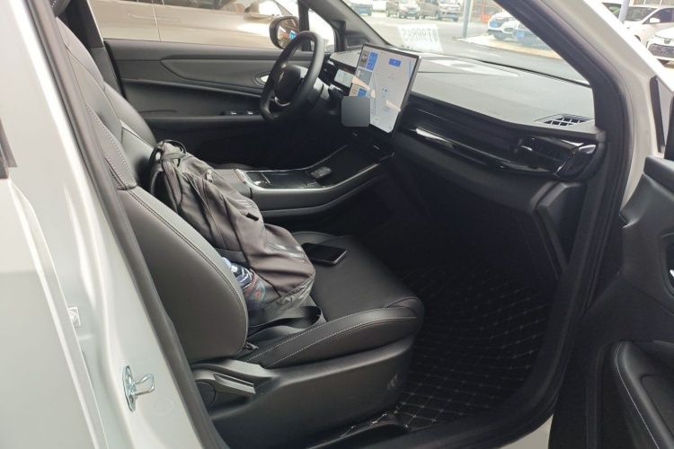 2024 BAIC Ruixiang Lan Auto Rui Lan 7 - Main View