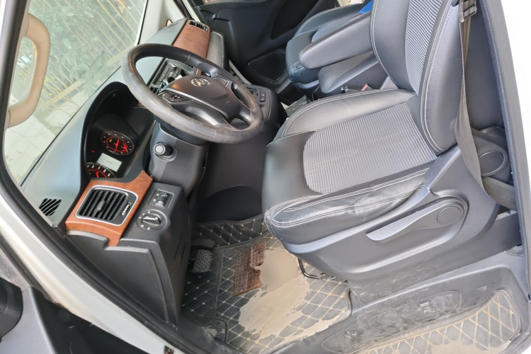 2016 SAIC MAXUS MAXUS Maxus G10 - Main View