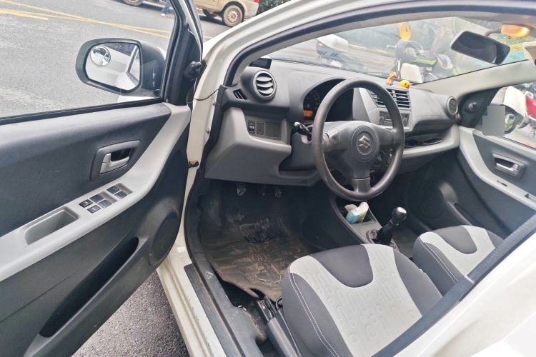 2013 Suzuki Alto - Main View