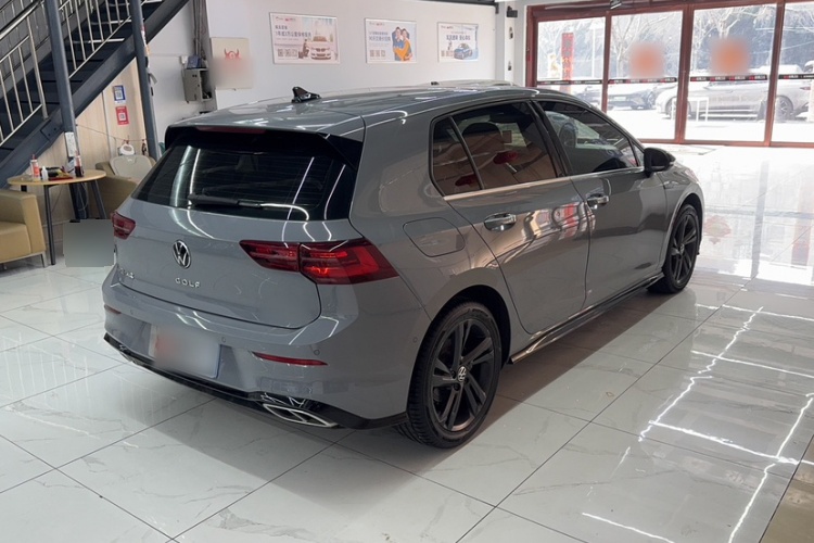 2021 Volkswagen Golf - Main View