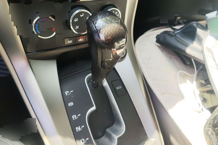 2015 Chevrolet Captiva - Main View