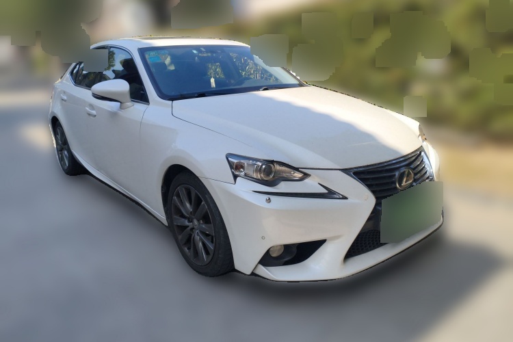 2013 Lexus IS - Main View