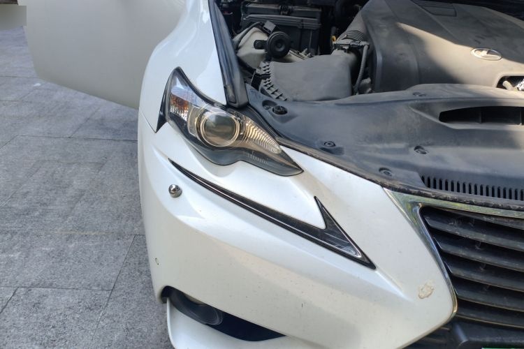 2013 Lexus IS - Main View