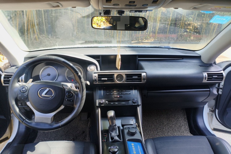 2013 Lexus IS - Main View