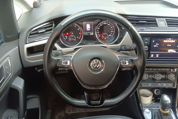 2016 Volkswagen Touran L 280tsi Dsg Deluxe Edition C163780036551900 - Main View