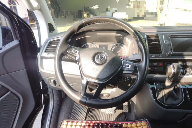 2017 Volkswagen Metroway - Main View